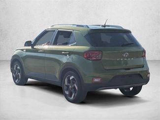 Used 2023 Hyundai Venue SEL FWD video 3