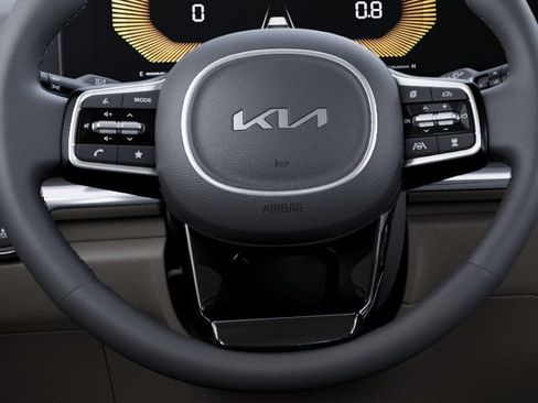 New 2026 Kia Carnival LXS FWD image 22