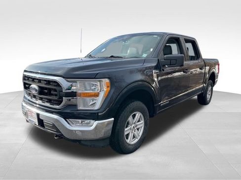 Used 2022 Ford F150 XLT w/ Equipment Group 301A Mid AWD/4WD image 3