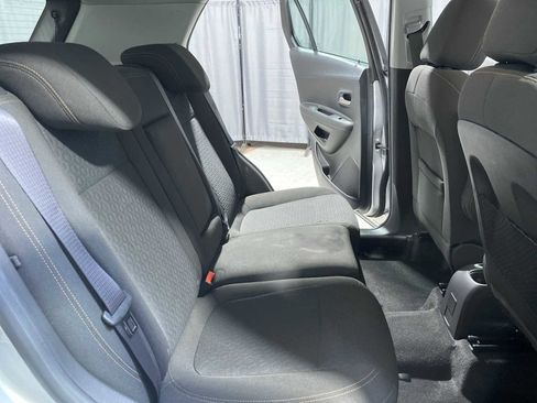 Used 2018 Chevrolet Trax LS AWD/4WD image 13