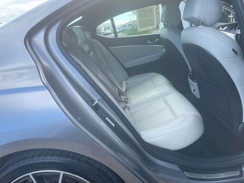 Used 2025 Genesis G70 2.5T image 41