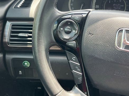 Used 2017 Honda Accord EX-L image 28