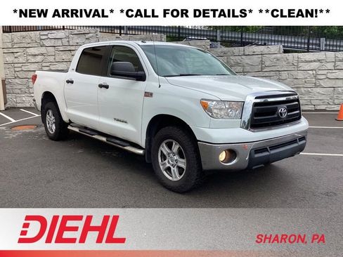 Used 2013 Toyota Tundra 4x4 CrewMax w/ SR5 Pkg image 1