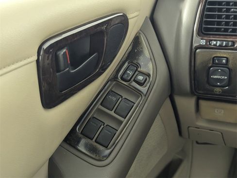 Used 1999 Toyota Avalon XL image 15