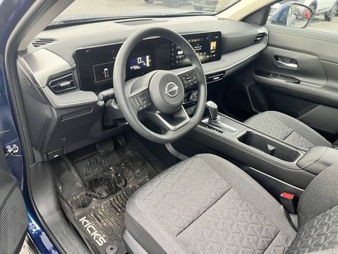 Certified 2025 Nissan Kicks SV image 10