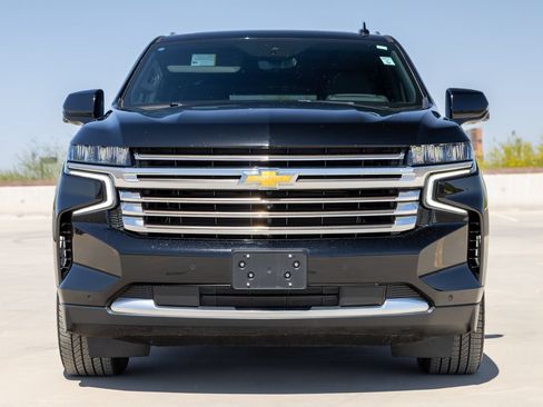 Used 2024 Chevrolet Suburban High Country AWD/4WD image 6