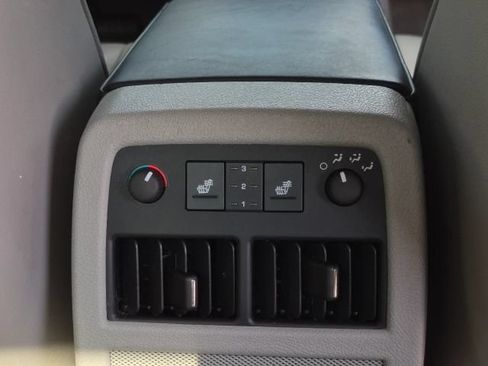 Used 2006 Cadillac STS V8 w/ Preferred Equipment Group RWD image 22