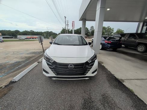 Used 2025 Nissan Versa S w/ S Plus Package FWD image 4