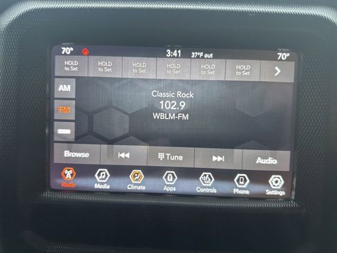 Used 2018 Jeep Wrangler Sport image 22