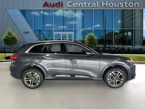 Used 2025 Audi Q5 Premium Plus w/ Premium Plus image 8