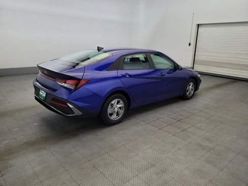 Used 2025 Hyundai Elantra SE w/ Cargo Package FWD image 10