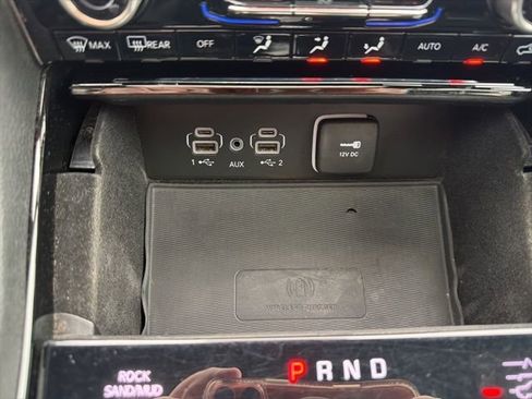 Used 2022 Jeep Grand Cherokee L Overland w/ Luxury Tech Group IV AWD/4WD image 42