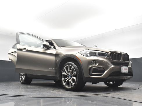 Used 2017 BMW X6 xDrive35i image 32