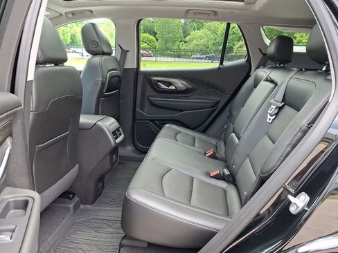 Used 2023 GMC Terrain SLT w/ Tech Package AWD/4WD image 12