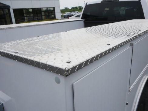 Used 2019 Ford F550 4x4 Crew Cab Super Duty w/ XLT Value Package image 15