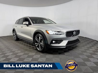 Used 2025 Volvo V60 B5 Cross Country Plus
