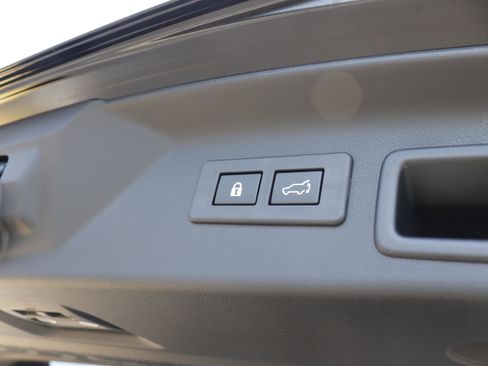 New 2025 Subaru Forester Premium image 6