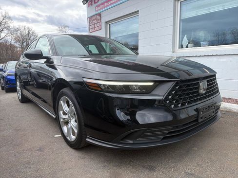 Used 2023 Honda Accord LX image 3