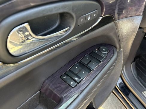 Used 2017 Buick Enclave Leather image 16