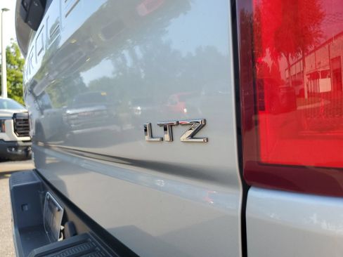 Used 2021 Chevrolet Silverado 1500 LTZ w/ Safety Package II AWD/4WD image 8