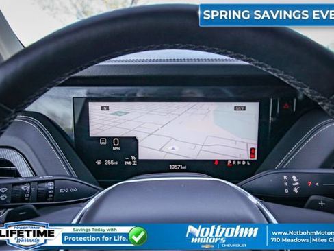 Used 2025 GMC Yukon XL Elevation AWD/4WD image 2