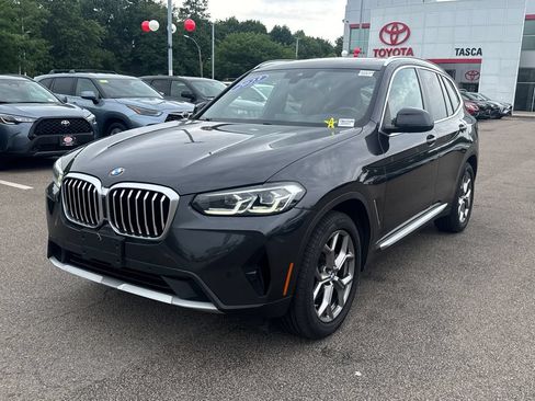 Used 2023 BMW X3 xDrive30i w/ Premium Package w/ZPA AWD/4WD image 3