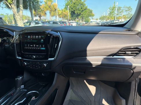 Used 2019 Chevrolet Traverse Premier w/ Redline Edition FWD image 18