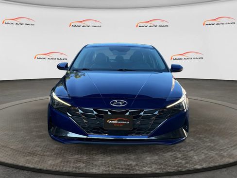 Used 2023 Hyundai Elantra Limited FWD image 3