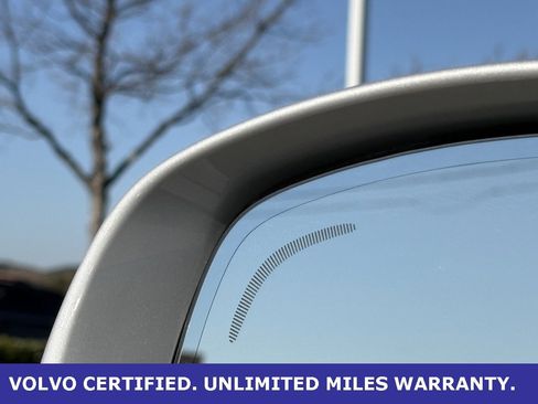 Certified 2024 Volvo XC90 B5 Plus w/ Protection Package Premier image 12