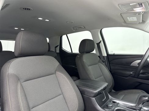 Used 2020 Chevrolet Traverse LS image 33