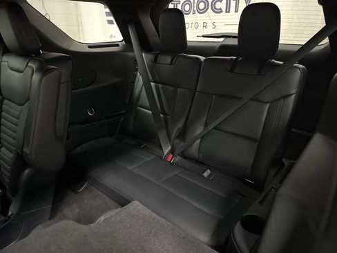 Used 2025 Ford Explorer ST-Line AWD/4WD image 34