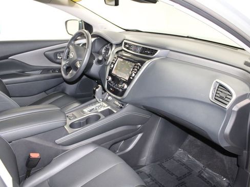 Used 2024 Nissan Murano SL image 28