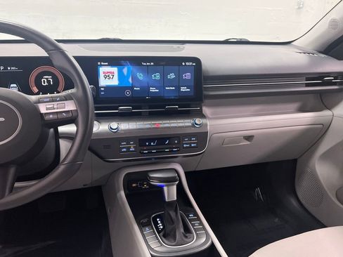 Used 2025 Hyundai Kona SEL image 19