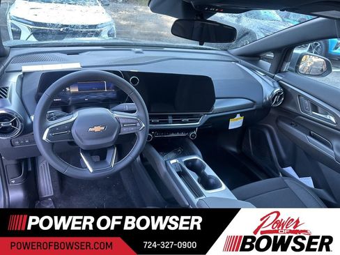 New 2026 Chevrolet Equinox EV LT image 6