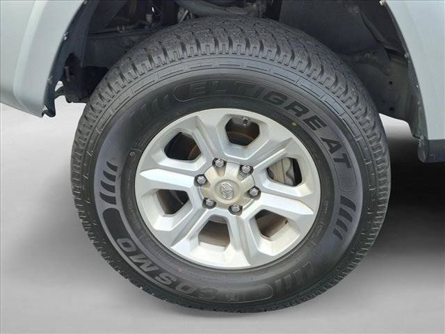 Used 2019 Toyota 4Runner SR5 Premium AWD/4WD image 10