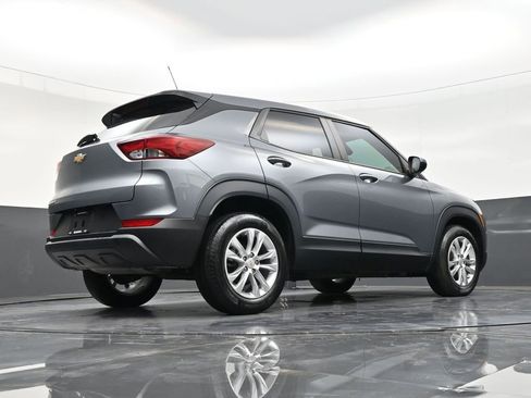Used 2021 Chevrolet TrailBlazer LS FWD image 25
