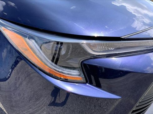 Used 2025 Toyota Corolla LE FWD image 27