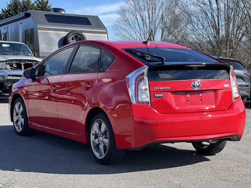 Used 2015 Toyota Prius Four image 5