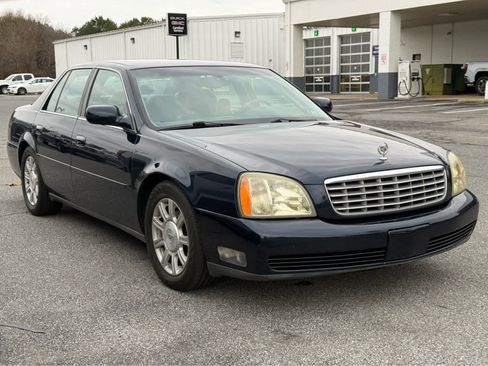 Used 2004 Cadillac De Ville w/ Equipment Group image 2