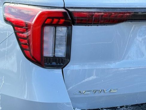 New 2026 Ford Explorer Active w/ Active Comfort Package image 8