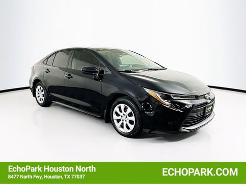 Used 2024 Toyota Corolla LE image 1