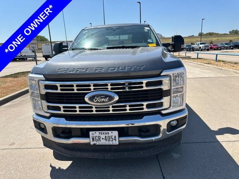 Used 2025 Ford F250 XLT AWD/4WD image 2
