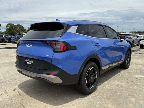 Certified 2026 Kia Sportage EX AWD/4WD image 6