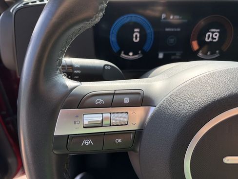 Used 2025 Hyundai Kona SEL AWD/4WD image 19