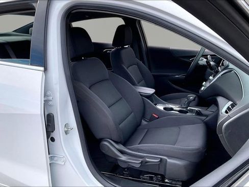 Used 2024 Chevrolet Malibu LT image 19