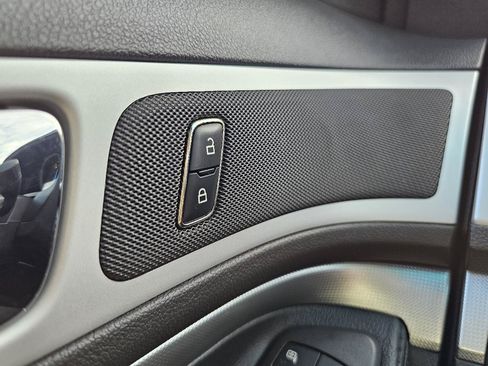 Used 2013 Ford Explorer XLT FWD image 54