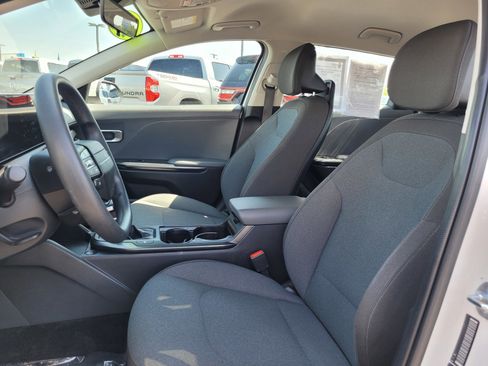 Used 2025 Kia K4 FWD image 10