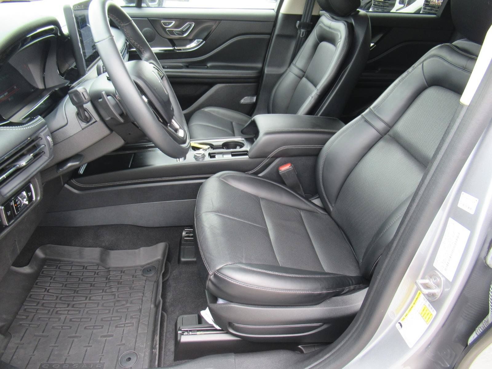 Used 2023 Lincoln Corsair Reserve FWD image 16
