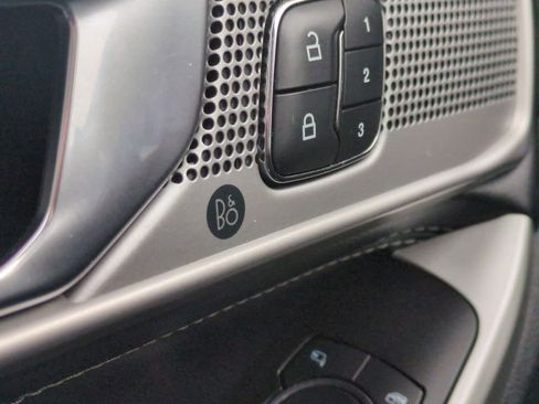 Used 2021 Ford Explorer Limited w/ Equipment Group 301A image 32