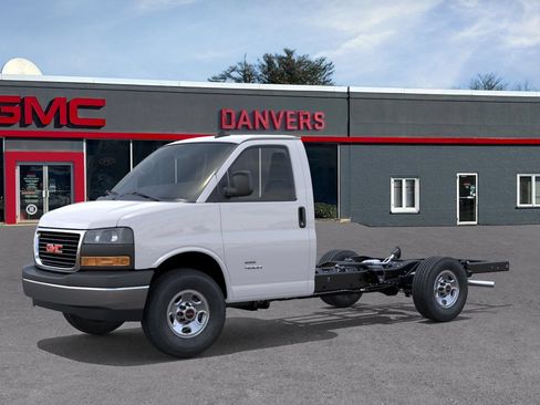 New 2026 GMC Savana 3500 w/ Power Convenience Package RWD image 26